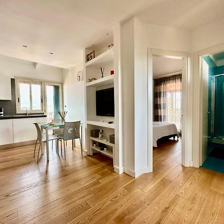 Suite Delicia Apartment - Appartamento Con Terrazza نابولي المظهر الخارجي الصورة