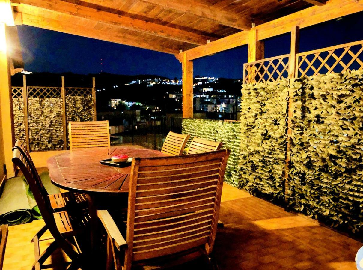 Suite Delicia Apartment - Appartamento Con Terrazza نابولي المظهر الخارجي الصورة